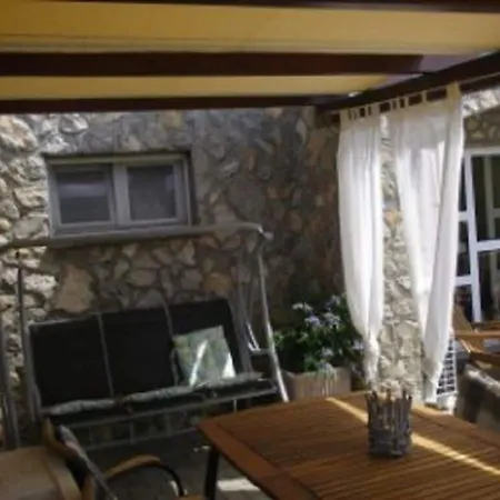 Hotell Sungarden With Pool Pinezići