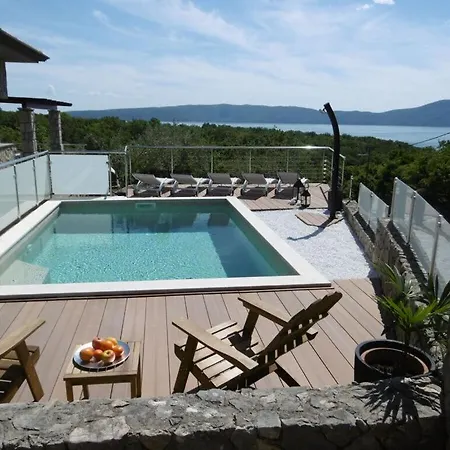 Sungarden With Pool Hotell 4*
