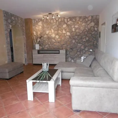 Sungarden With Pool 4* Pinezići